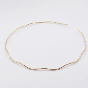 COLAR GARGANTILHA RIGIDO ONDULADO LISO